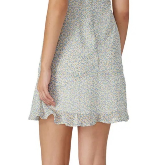LOUNA Blue Daisy Dress - Size Extra Small - From Rent the Runway! - Picture 3 of 12